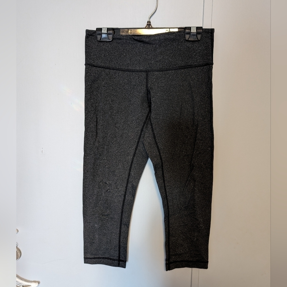 🔥 Lululemon Heather Grey Crop Leggings